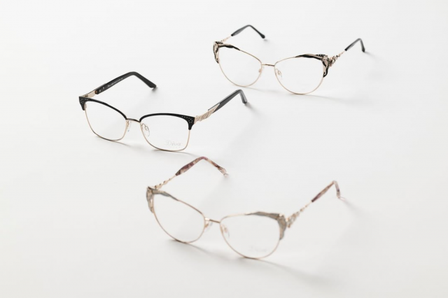 Diva luxury rimless optical frame with ornate temple design