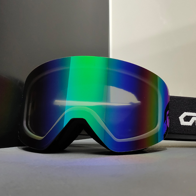 Ski Goggle Detail 12