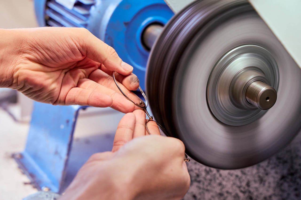 Advanced eyewear manufacturing facility in Cadore, Italy